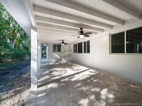 10400 SW 67 Avenue Pinecrest FL 33156