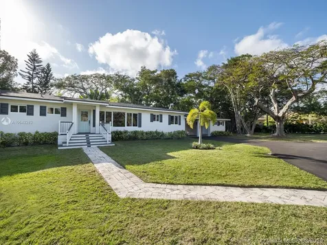 10400 SW 67 Avenue Pinecrest FL 33156