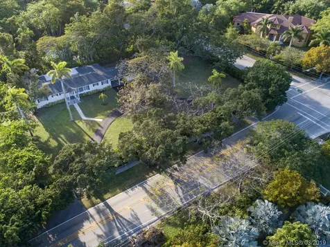 10400 SW 67 Avenue Pinecrest FL 33156