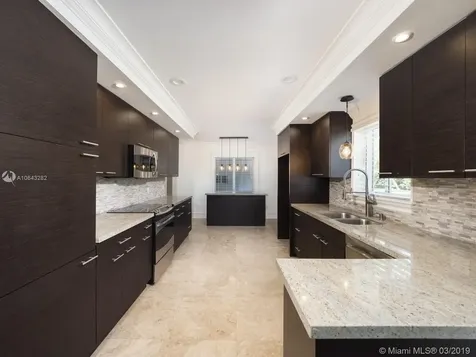10400 SW 67 Avenue Pinecrest FL 33156
