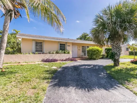 20365 NE 22nd Place Miami FL 33180