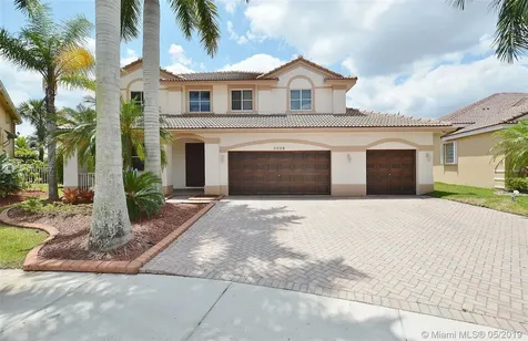1538 Cardinal Way Weston FL 33327