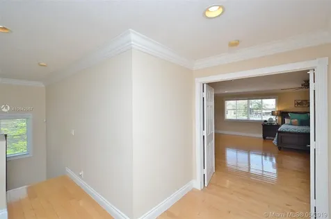 1538 Cardinal Way Weston FL 33327