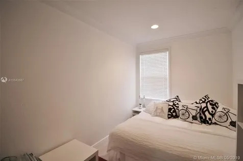 1538 Cardinal Way Weston FL 33327