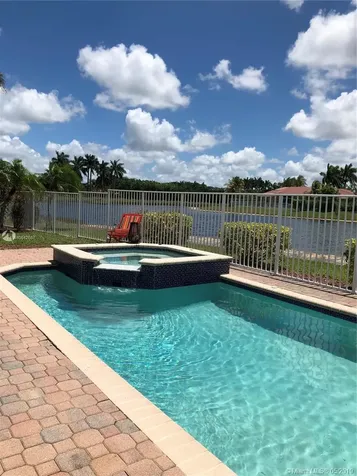 1538 Cardinal Way Weston FL 33327