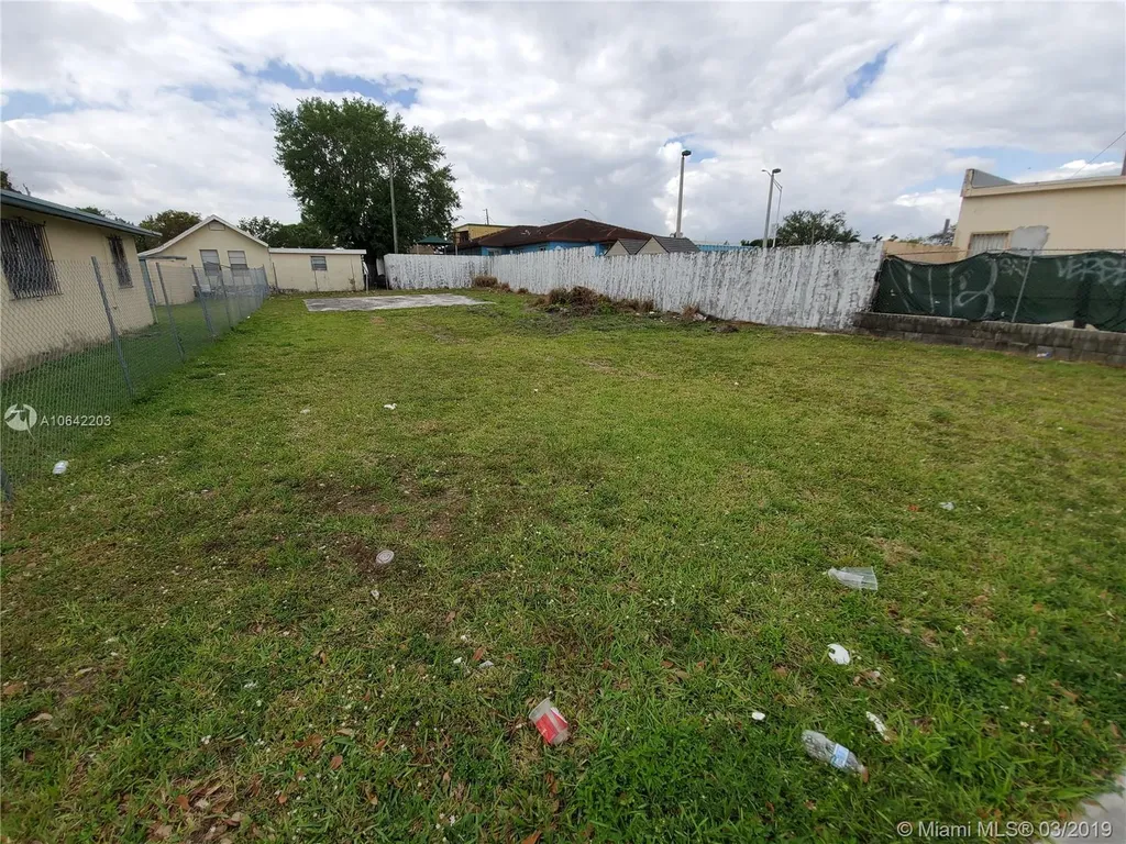 7800 NW 14th Court Miami FL 33147