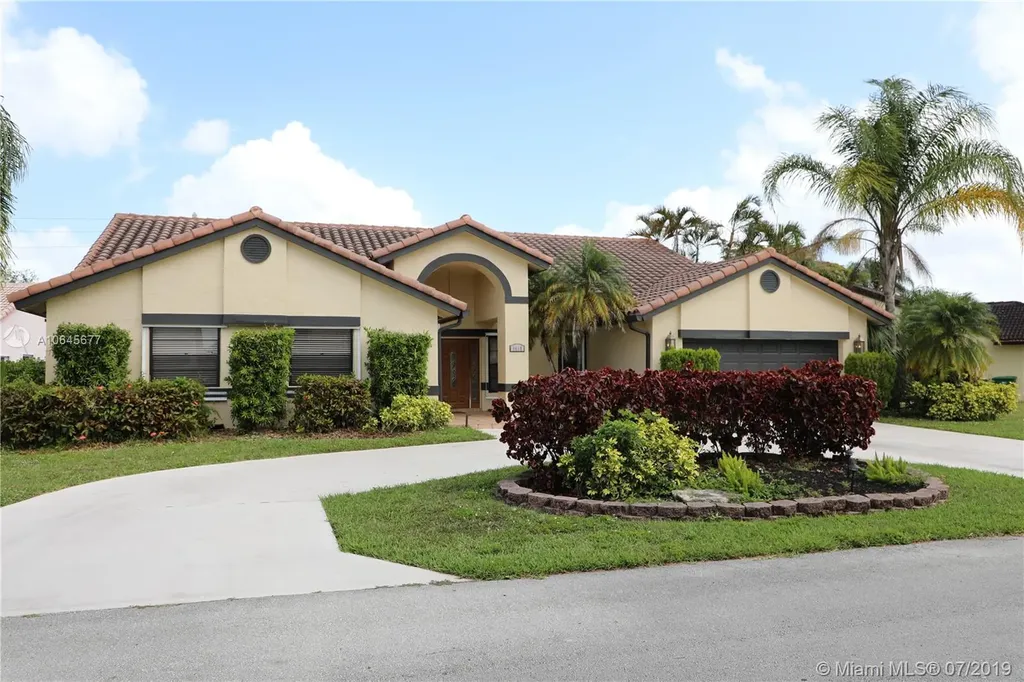 8419 NW 80th Court Tamarac FL 33321