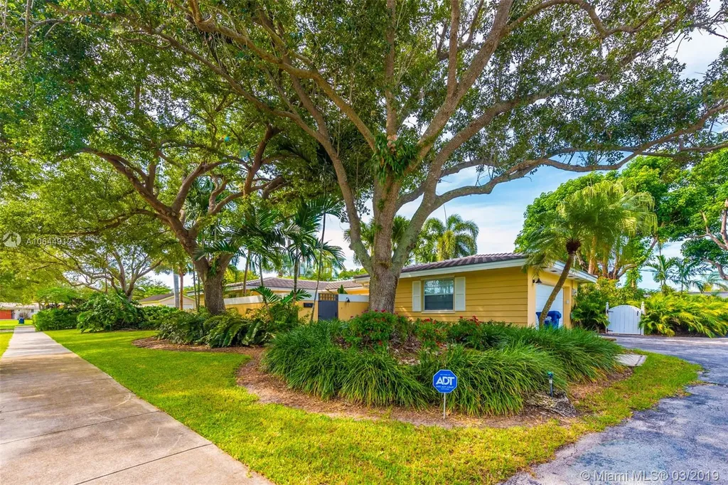 16040 SW 86th Avenue Palmetto Bay FL 33157