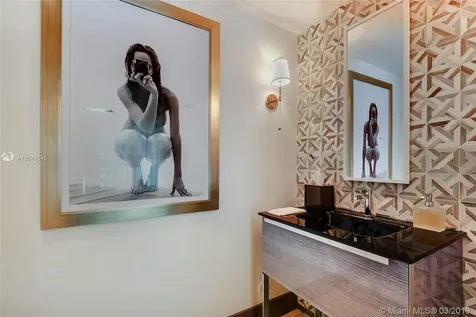243 Meridian Avenue Miami Beach FL 33139