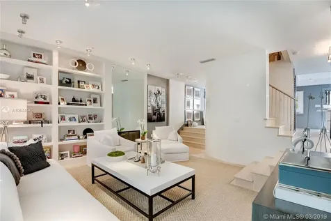 243 Meridian Avenue Miami Beach FL 33139