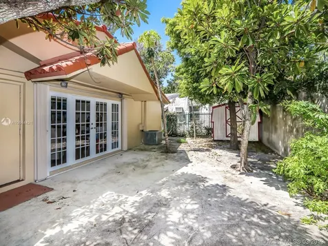 1831 SW 15th Street Miami FL 33145