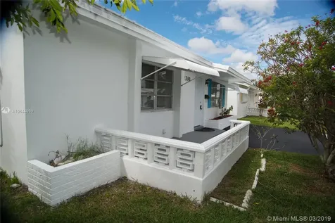 350 NW 25th Court Pompano Beach FL 33064