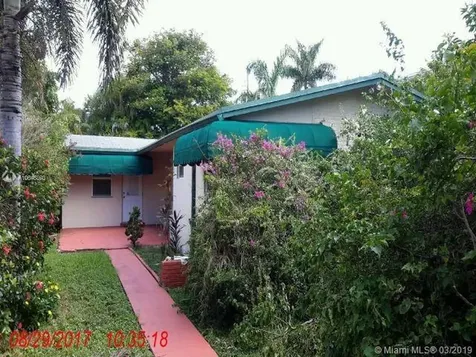 1411 Grant Street Hollywood FL 33020