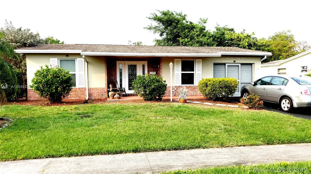 6471 SW 7th Place North Lauderdale FL 33068