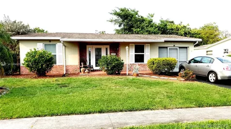 6471 SW 7th Place North Lauderdale FL 33068