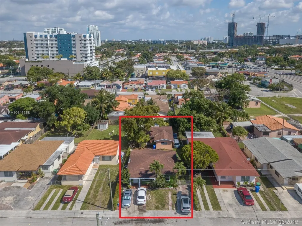 1735 NW 5th Street Miami FL 33125