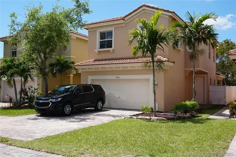 964 NE 37th Place Homestead FL 33033