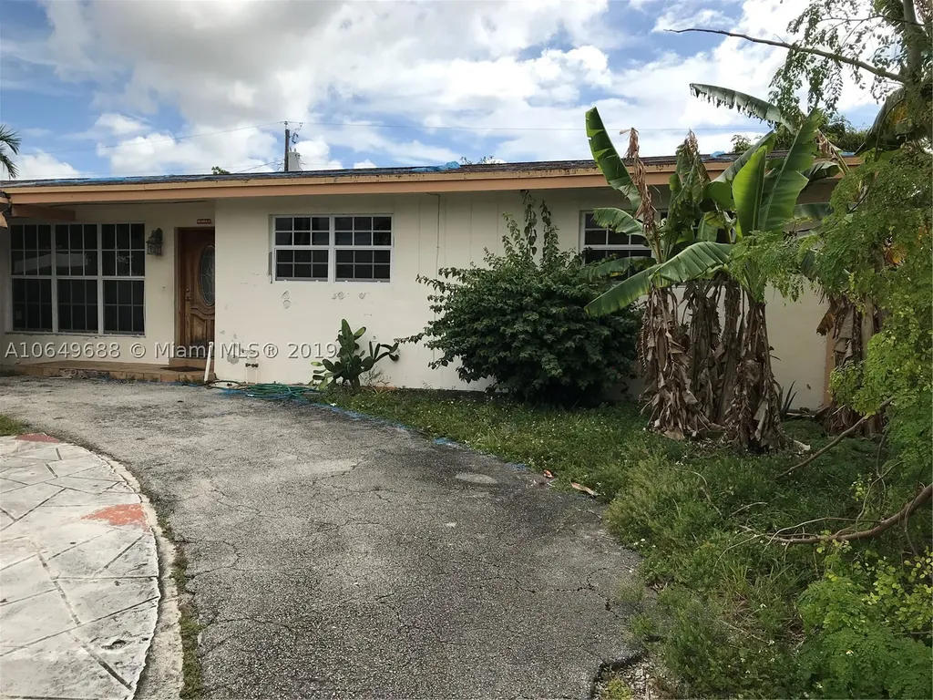 19811 NE 11th Place Miami FL 33179