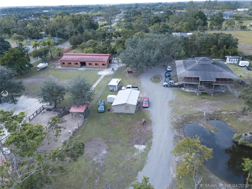 18950 SW 192nd Avenue Miami FL 33187