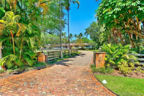 6075 SW 92nd Street Pinecrest FL 33156