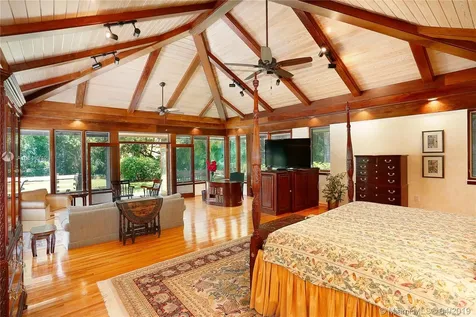 6075 SW 92nd Street Pinecrest FL 33156