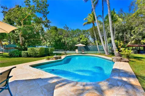 6075 SW 92nd Street Pinecrest FL 33156