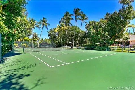 6075 SW 92nd Street Pinecrest FL 33156