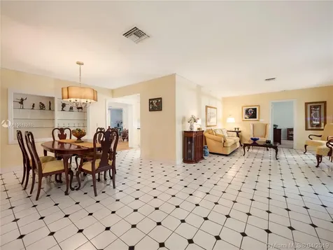 7550 SW 54th Avenue Miami FL 33143