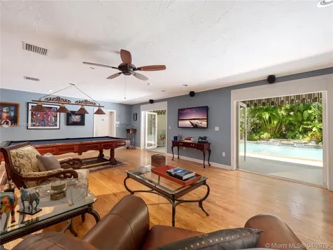 7550 SW 54th Avenue Miami FL 33143