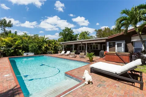 2430 NE 201st Street Miami FL 33180