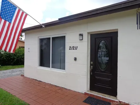 21211 NE 12th Avenue Miami FL 33179