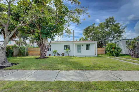 2610 Fletcher Street Hollywood FL 33020
