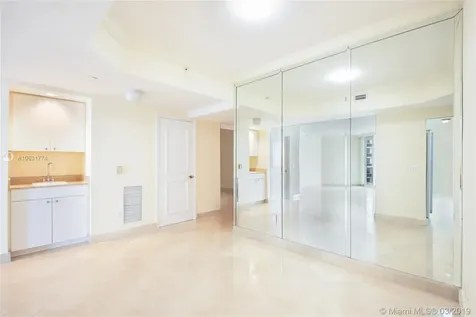 4779 Collins Avenue Miami Beach FL 33140