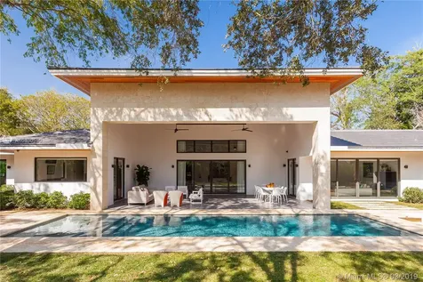 4940 SW 75th Lane Miami FL 33143