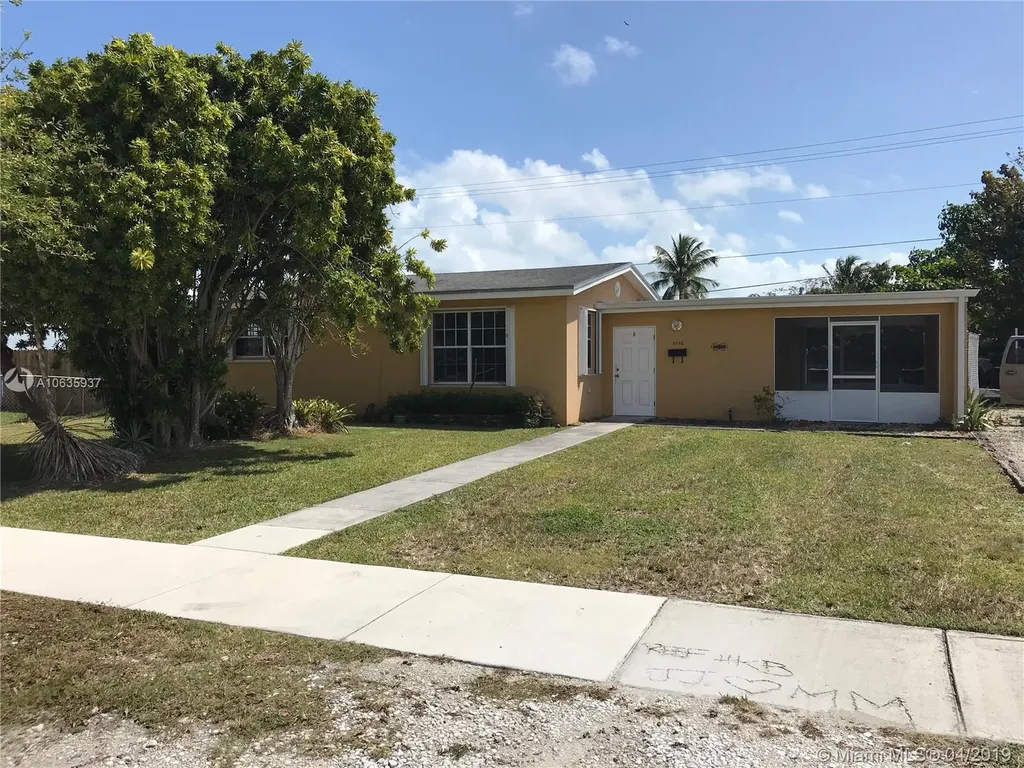 9770 Jamaica Drive Cutler Bay FL 33189