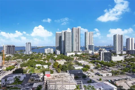 3301 NE 1st Avenue Miami FL 33137