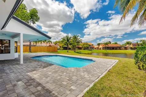 5721 Hawkes Bluff Avenue Davie FL 33331