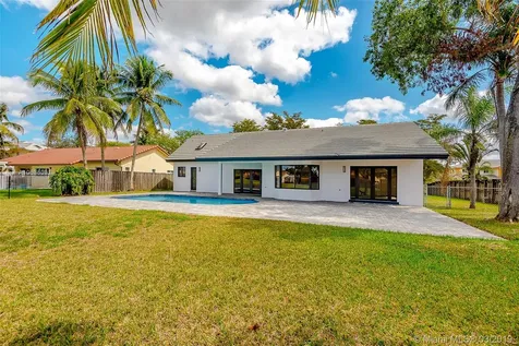5721 Hawkes Bluff Avenue Davie FL 33331