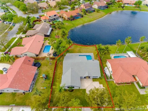 5721 Hawkes Bluff Avenue Davie FL 33331