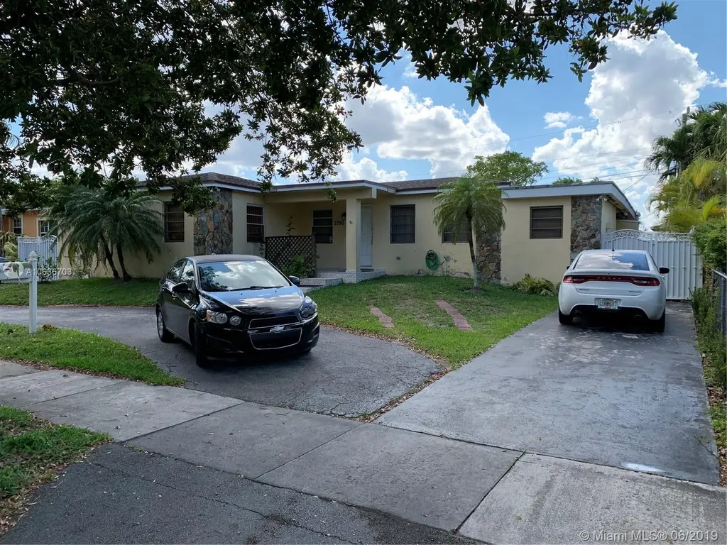 2750 SW 82nd Avenue Miami FL 33155