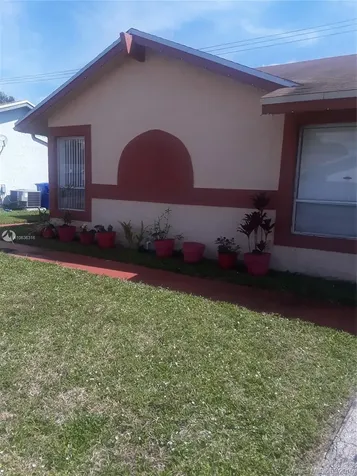 360 SW 81st Terrace North Lauderdale FL 33068