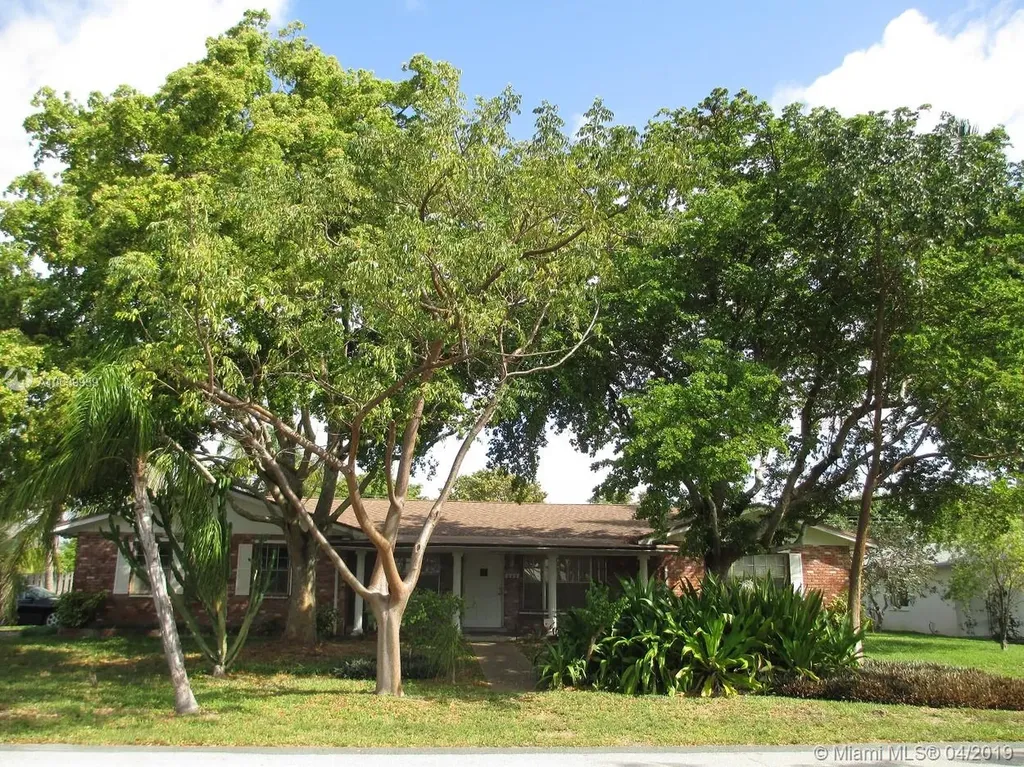 901 NE 8th Court Pompano Beach FL 33060