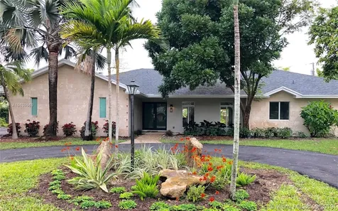 7221 SW 127th Street Pinecrest FL 33156