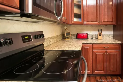 1017 Creekford Drive Weston FL 33326