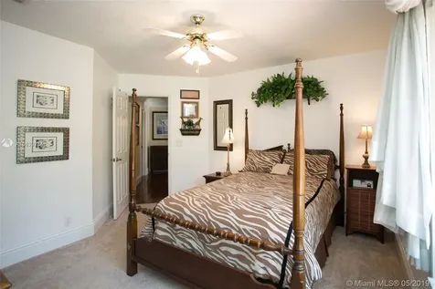 1017 Creekford Drive Weston FL 33326