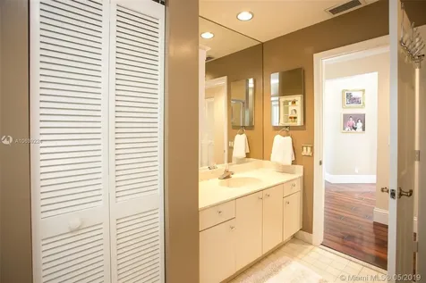1017 Creekford Drive Weston FL 33326