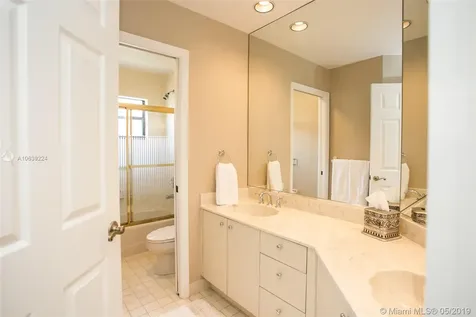 1017 Creekford Drive Weston FL 33326