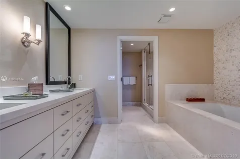 17121 Collins Avenue Sunny Isles Beach FL 33160