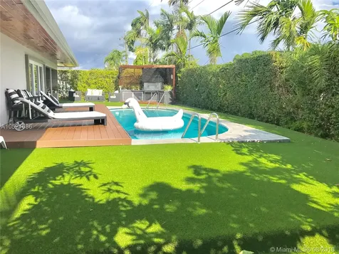 19921 NE 20th Court Miami FL 33179