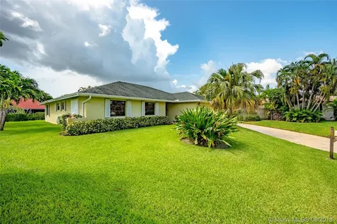 4240 NW 10th Street Delray Beach FL 33445
